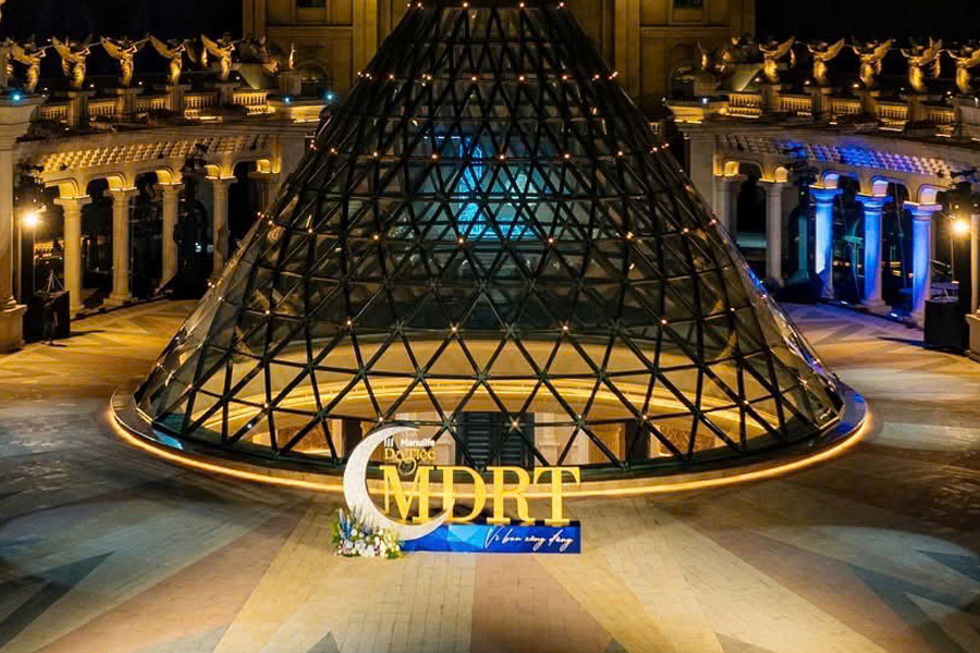 hoa-tiec-su-kien-mau-moi-2025-24