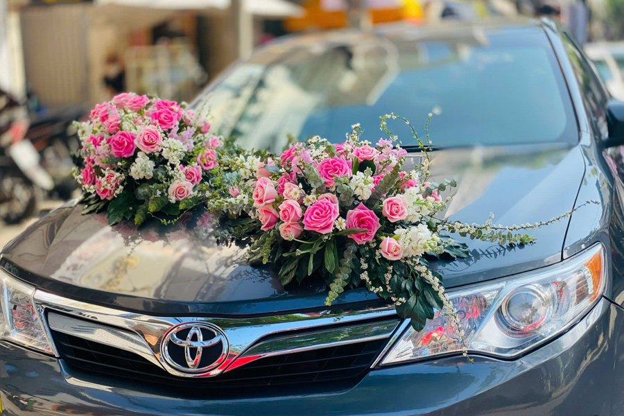 hoa-tiec-su-kien-mau-moi-2025-30