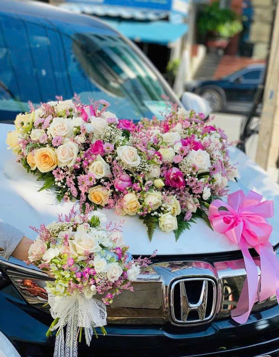 hoa-tiec-su-kien-mau-moi-2025-7